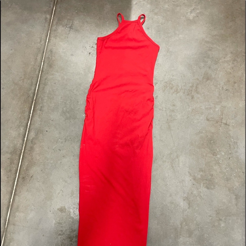 brand new body con dress by Staple & Hue runs small fix size small and medium